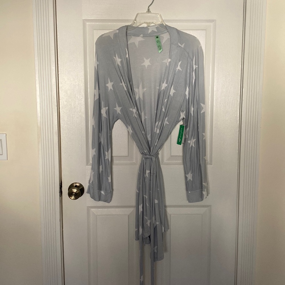 Adorable starry robe.